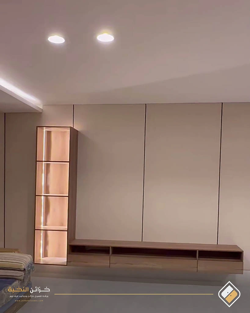 ديكور شاشة بسيط وناعم جدة